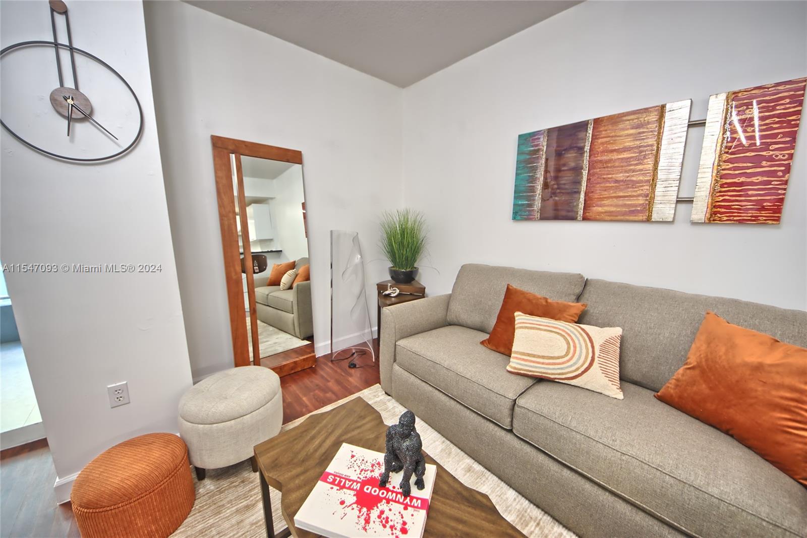 170 SE 14th St 2303, Miami, Florida 33131, 1 Bedroom Bedrooms, ,1 BathroomBathrooms,Residentiallease,For Rent,170 SE 14th St 2303,A11547093