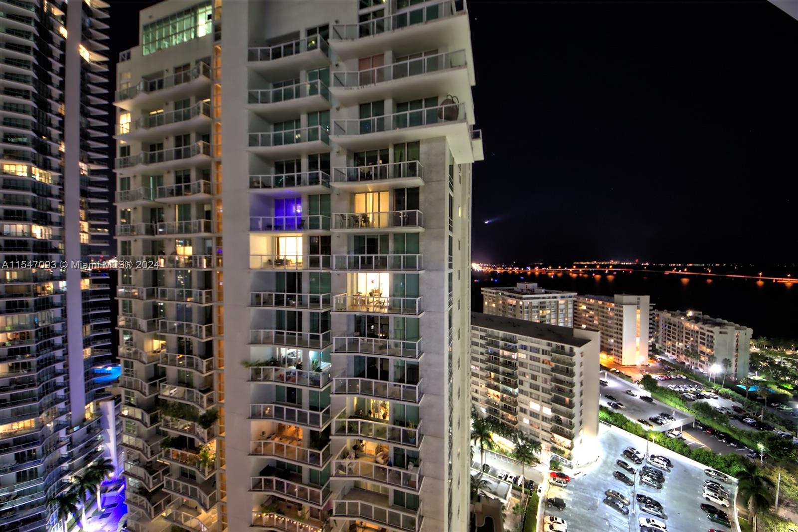 170 SE 14th St 2303, Miami, Florida 33131, 1 Bedroom Bedrooms, ,1 BathroomBathrooms,Residentiallease,For Rent,170 SE 14th St 2303,A11547093