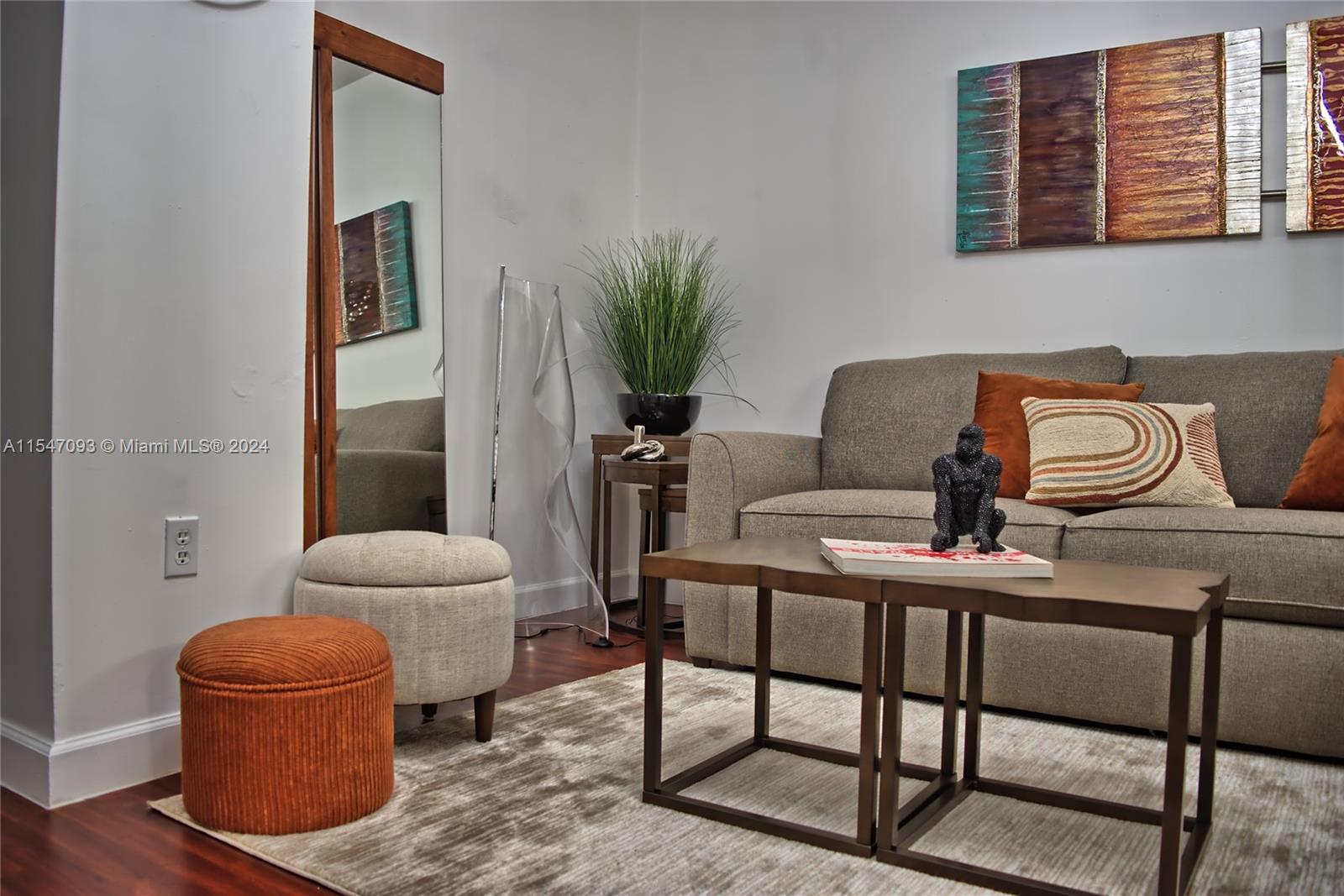 170 SE 14th St 2303, Miami, Florida 33131, 1 Bedroom Bedrooms, ,1 BathroomBathrooms,Residentiallease,For Rent,170 SE 14th St 2303,A11547093