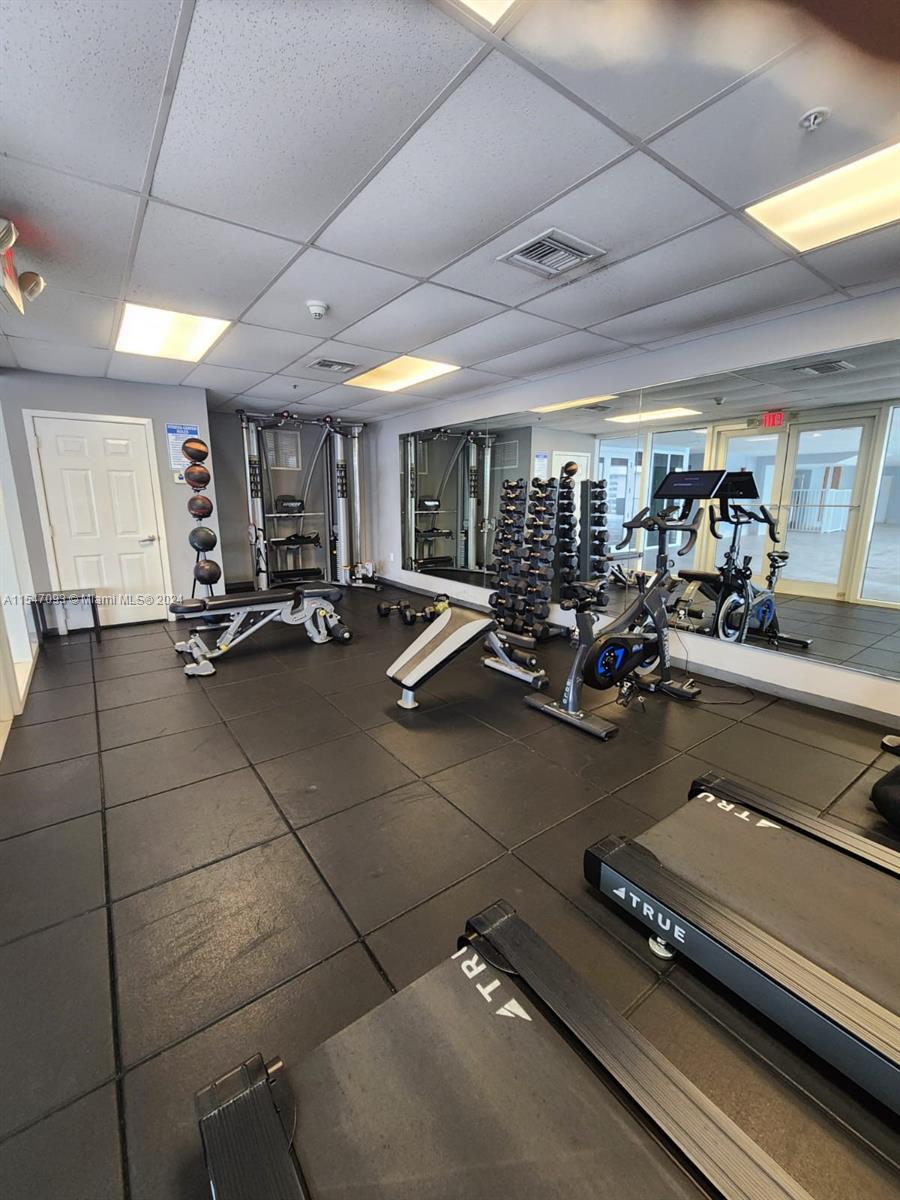 170 SE 14th St 2303, Miami, Florida 33131, 1 Bedroom Bedrooms, ,1 BathroomBathrooms,Residentiallease,For Rent,170 SE 14th St 2303,A11547093