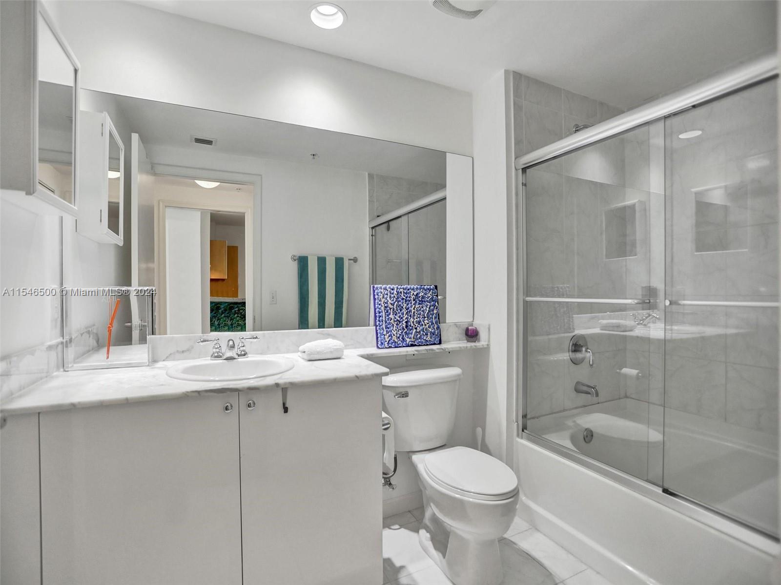 18800 29th Ave, Aventura, FL, 33180 United States, 1 Bedroom Bedrooms, ,1 BathroomBathrooms,Residential,For Sale,29th Ave,A11546500