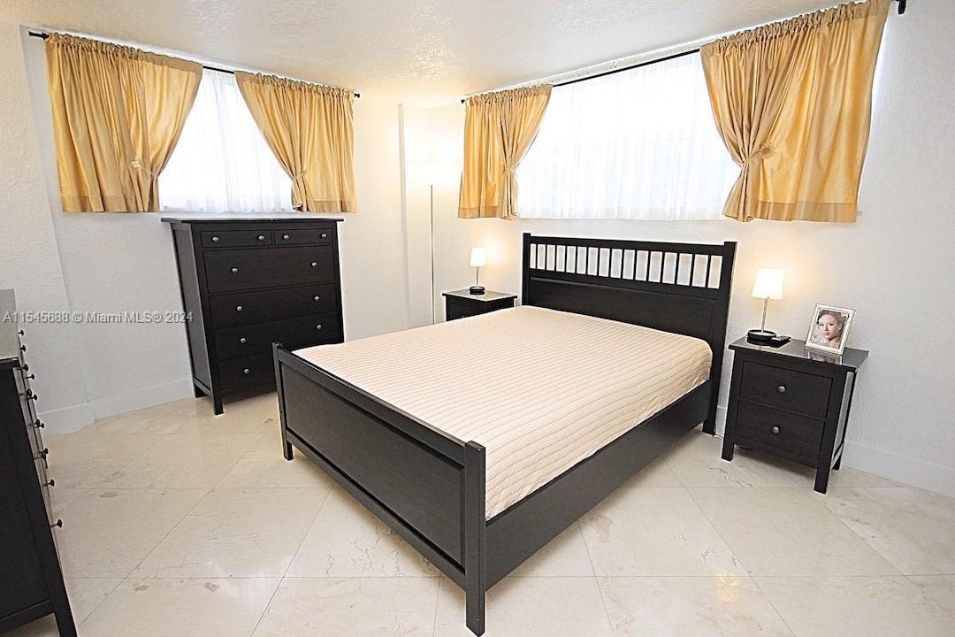 1750 James Ave 5D, Miami Beach, Florida 33139, 1 Bedroom Bedrooms, ,2 BathroomsBathrooms,Residentiallease,For Rent,1750 James Ave 5D,A11545688