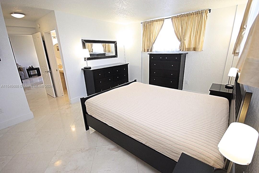 1750 James Ave 5D, Miami Beach, Florida 33139, 1 Bedroom Bedrooms, ,2 BathroomsBathrooms,Residentiallease,For Rent,1750 James Ave 5D,A11545688