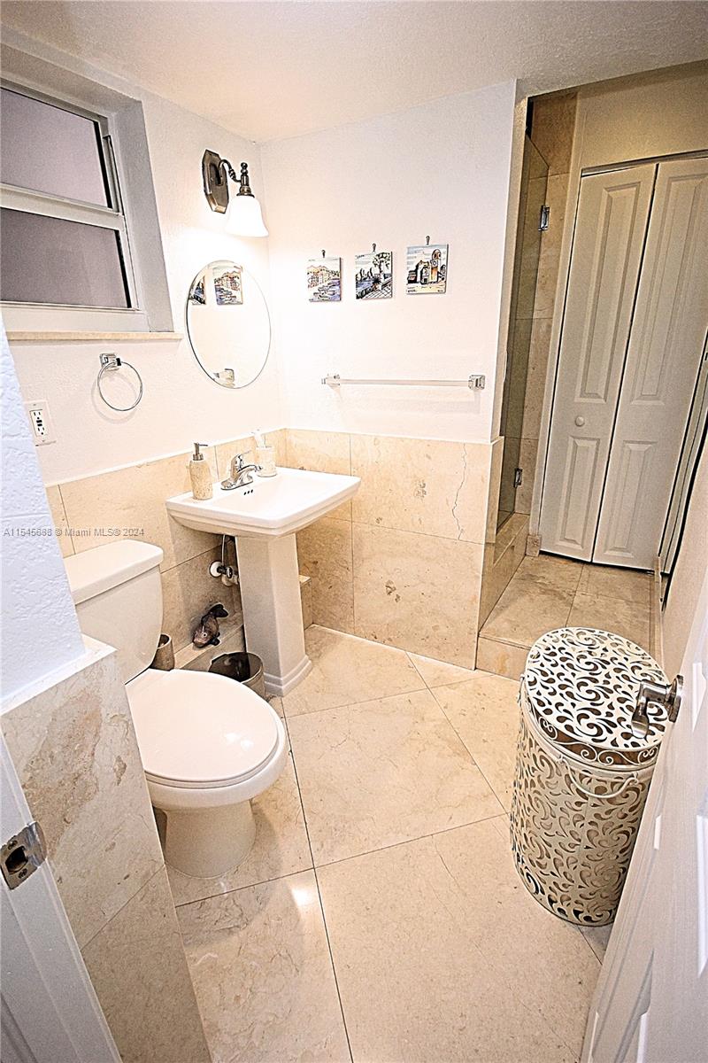 1750 James Ave 5D, Miami Beach, Florida 33139, 1 Bedroom Bedrooms, ,2 BathroomsBathrooms,Residentiallease,For Rent,1750 James Ave 5D,A11545688