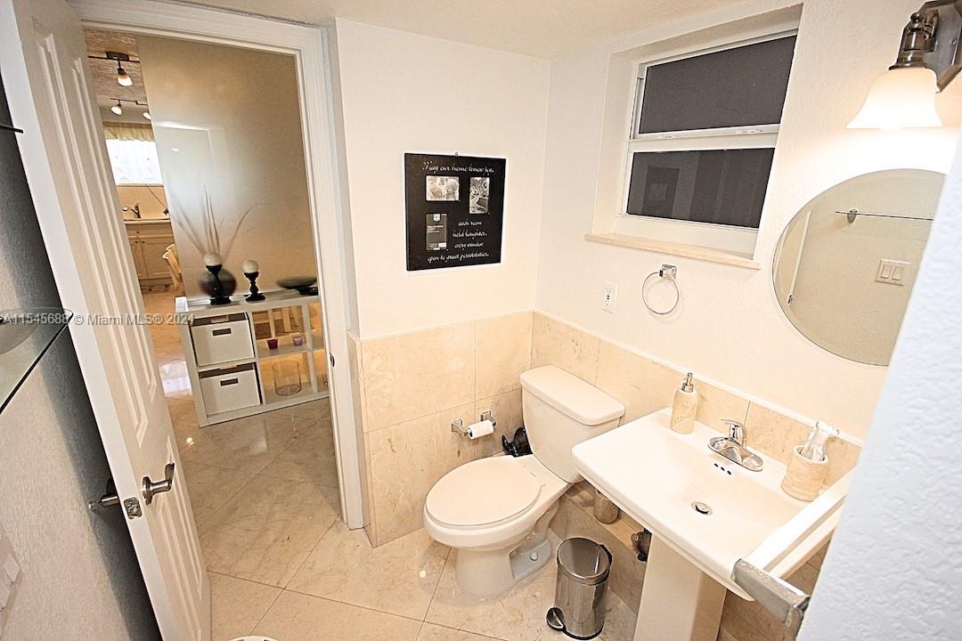 1750 James Ave 5D, Miami Beach, Florida 33139, 1 Bedroom Bedrooms, ,2 BathroomsBathrooms,Residentiallease,For Rent,1750 James Ave 5D,A11545688