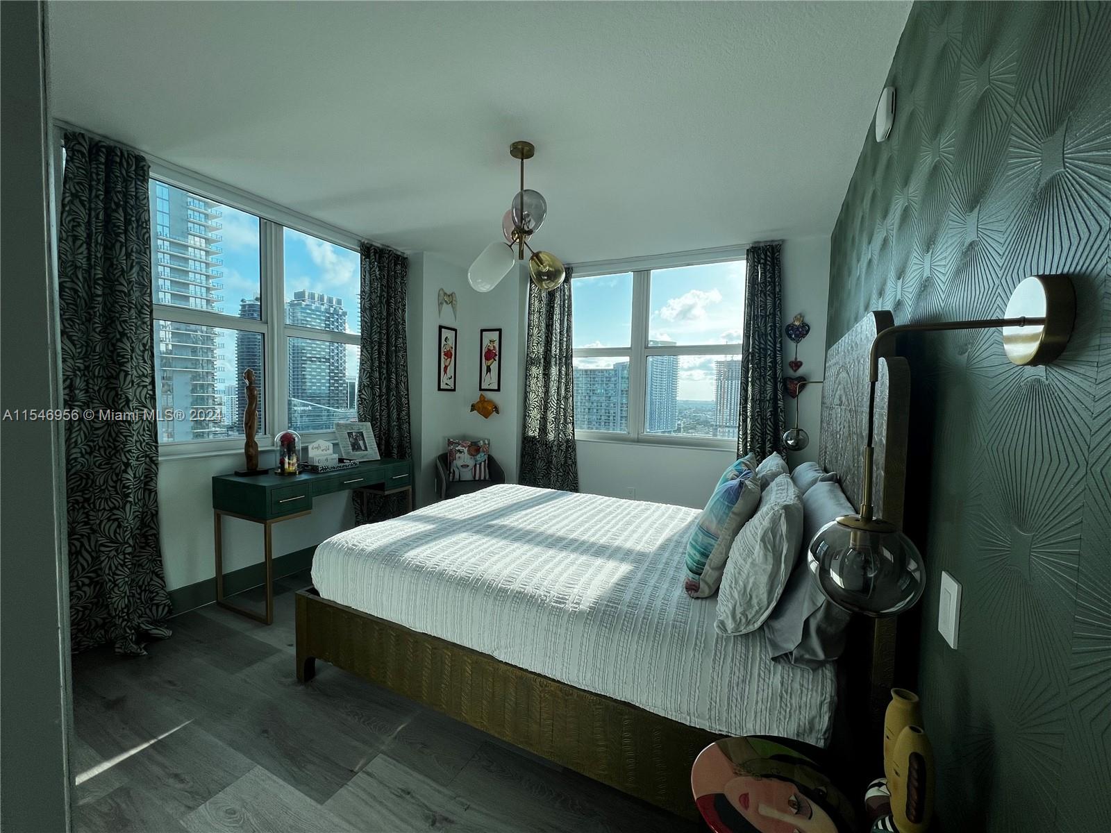 31 SE 5th St 2911, Miami, Florida 33131, 2 Bedrooms Bedrooms, ,2 BathroomsBathrooms,Residentiallease,For Rent,31 SE 5th St 2911,A11546956