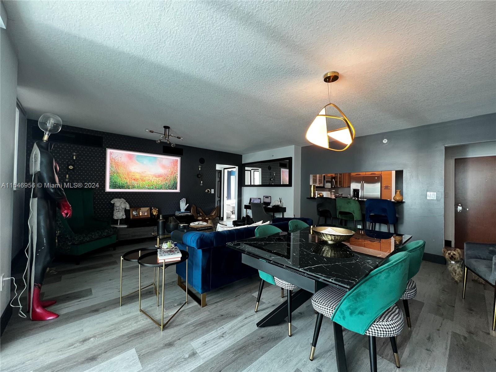 31 SE 5th St 2911, Miami, Florida 33131, 2 Bedrooms Bedrooms, ,2 BathroomsBathrooms,Residentiallease,For Rent,31 SE 5th St 2911,A11546956