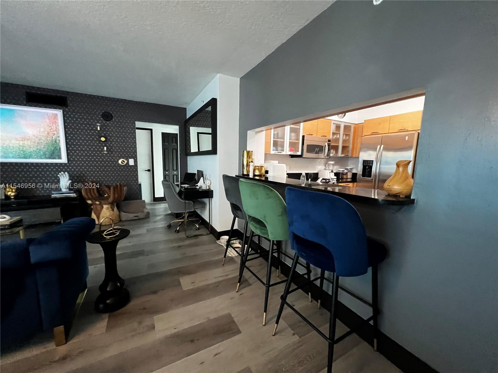 31 SE 5th St 2911, Miami, Florida 33131, 2 Bedrooms Bedrooms, ,2 BathroomsBathrooms,Residentiallease,For Rent,31 SE 5th St 2911,A11546956