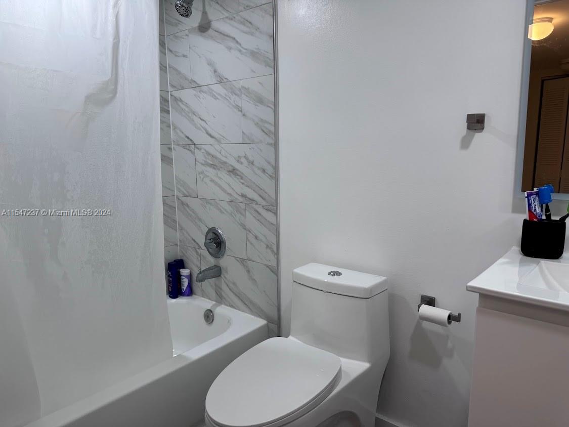 850 N Miami Ave W-2108, Miami, Florida 33132, 2 Bedrooms Bedrooms, ,2 BathroomsBathrooms,Residential,For Sale,850 N Miami Ave W-2108,A11547237