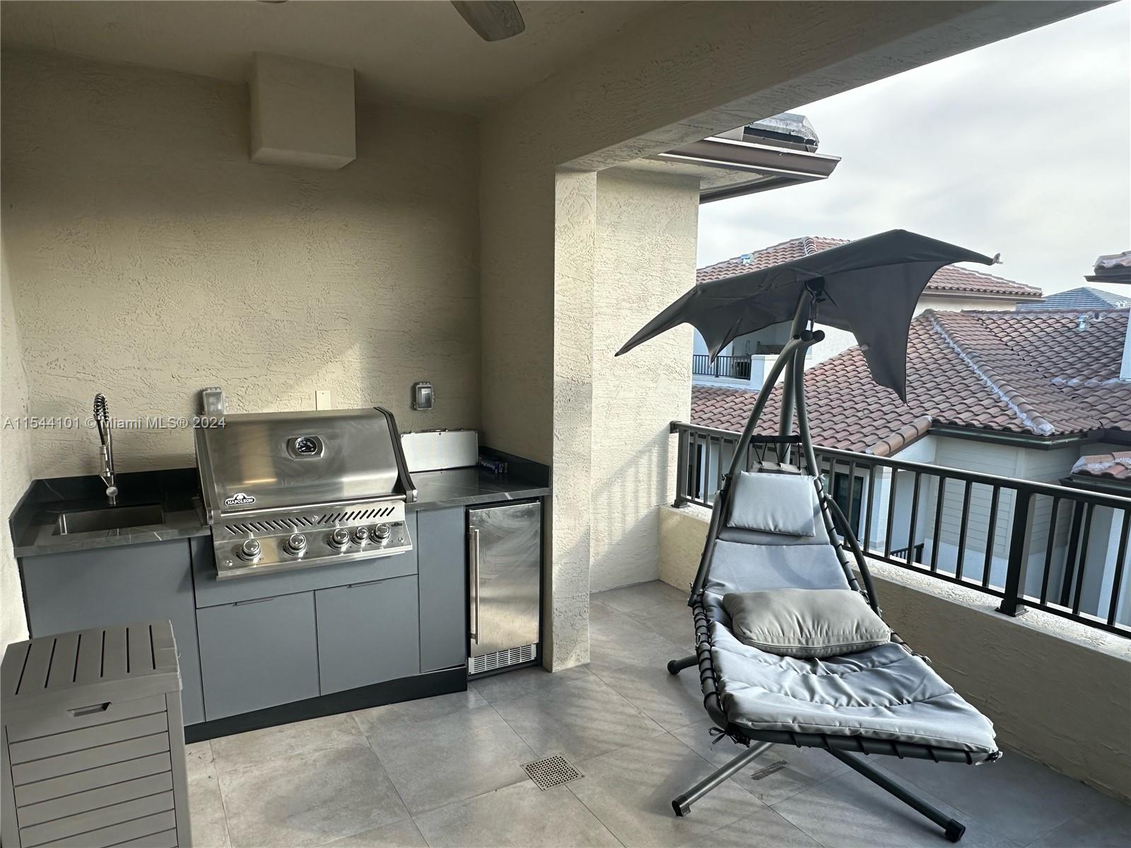 Rooftop Patio with BBQ