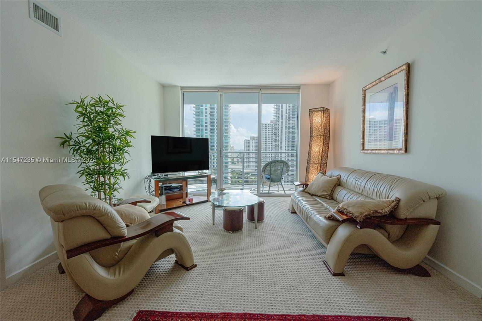 325 S Biscayne Blvd 2119, Miami, Florida 33131, 2 Bedrooms Bedrooms, ,2 BathroomsBathrooms,Residentiallease,For Rent,325 S Biscayne Blvd 2119,A11547235