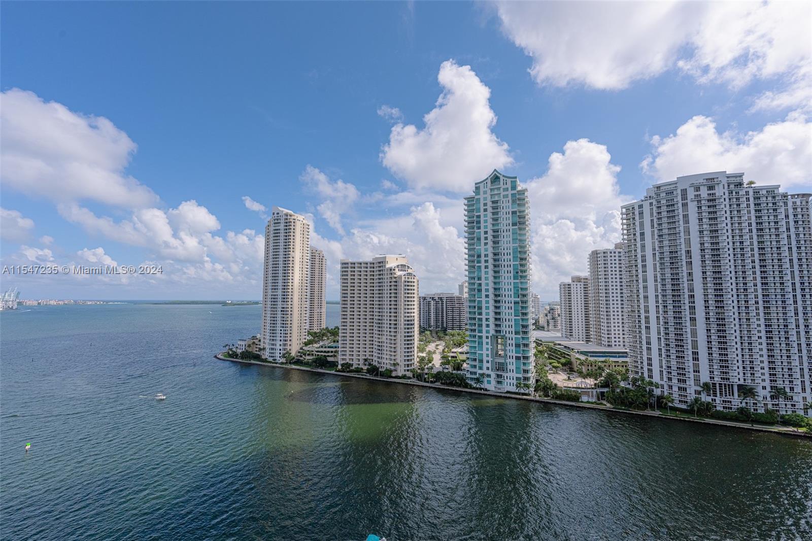 325 S Biscayne Blvd 2119, Miami, Florida 33131, 2 Bedrooms Bedrooms, ,2 BathroomsBathrooms,Residentiallease,For Rent,325 S Biscayne Blvd 2119,A11547235