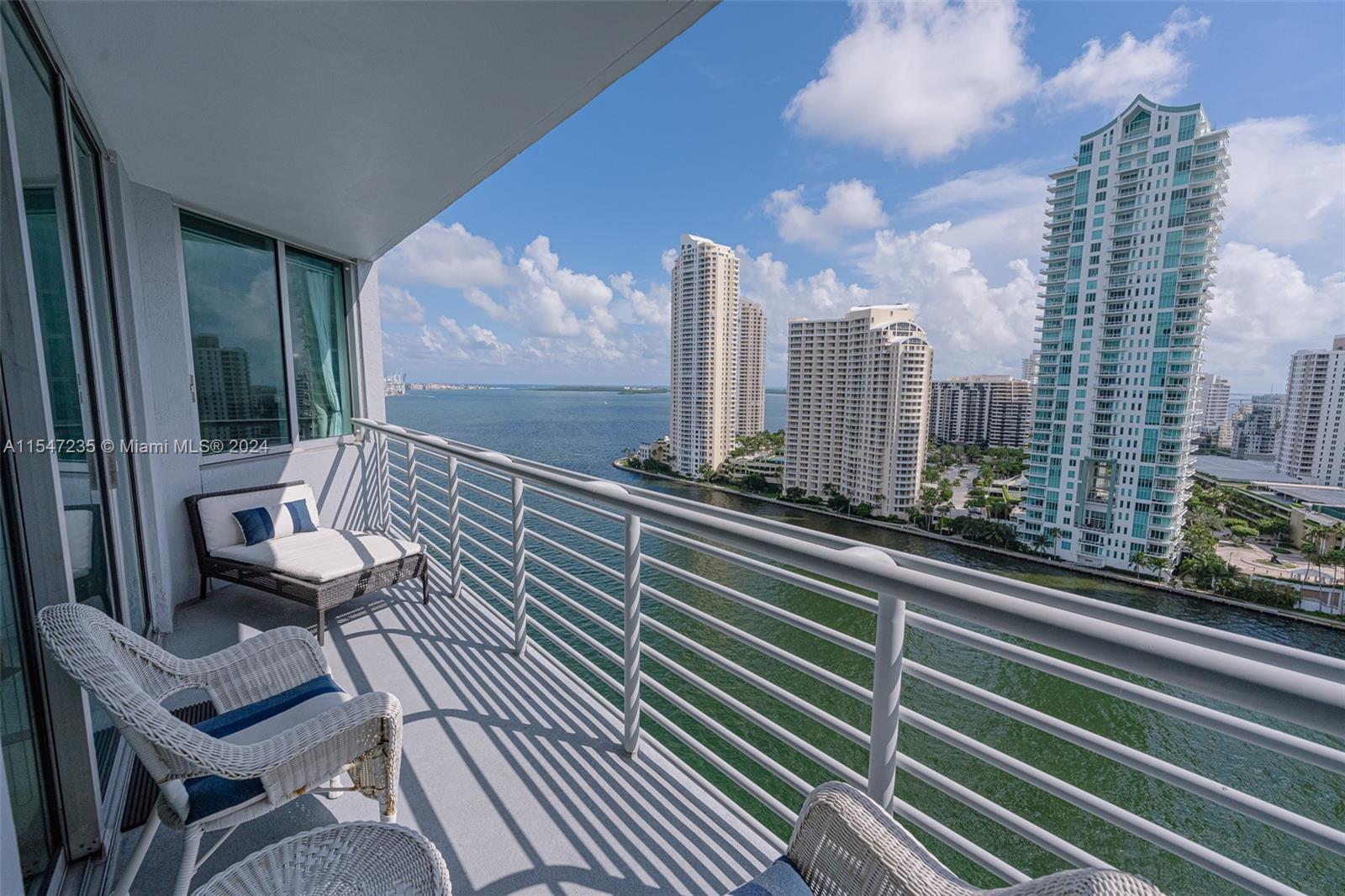 325 S Biscayne Blvd 2119, Miami, Florida 33131, 2 Bedrooms Bedrooms, ,2 BathroomsBathrooms,Residentiallease,For Rent,325 S Biscayne Blvd 2119,A11547235