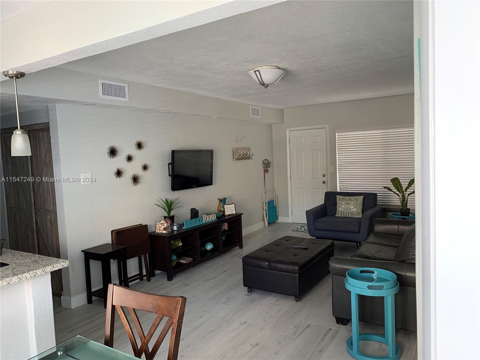 315 Van Buren St 206B, Hollywood, Florida 33019, 1 Bedroom Bedrooms, ,1 BathroomBathrooms,Residentiallease,For Rent,315 Van Buren St 206B,A11547249