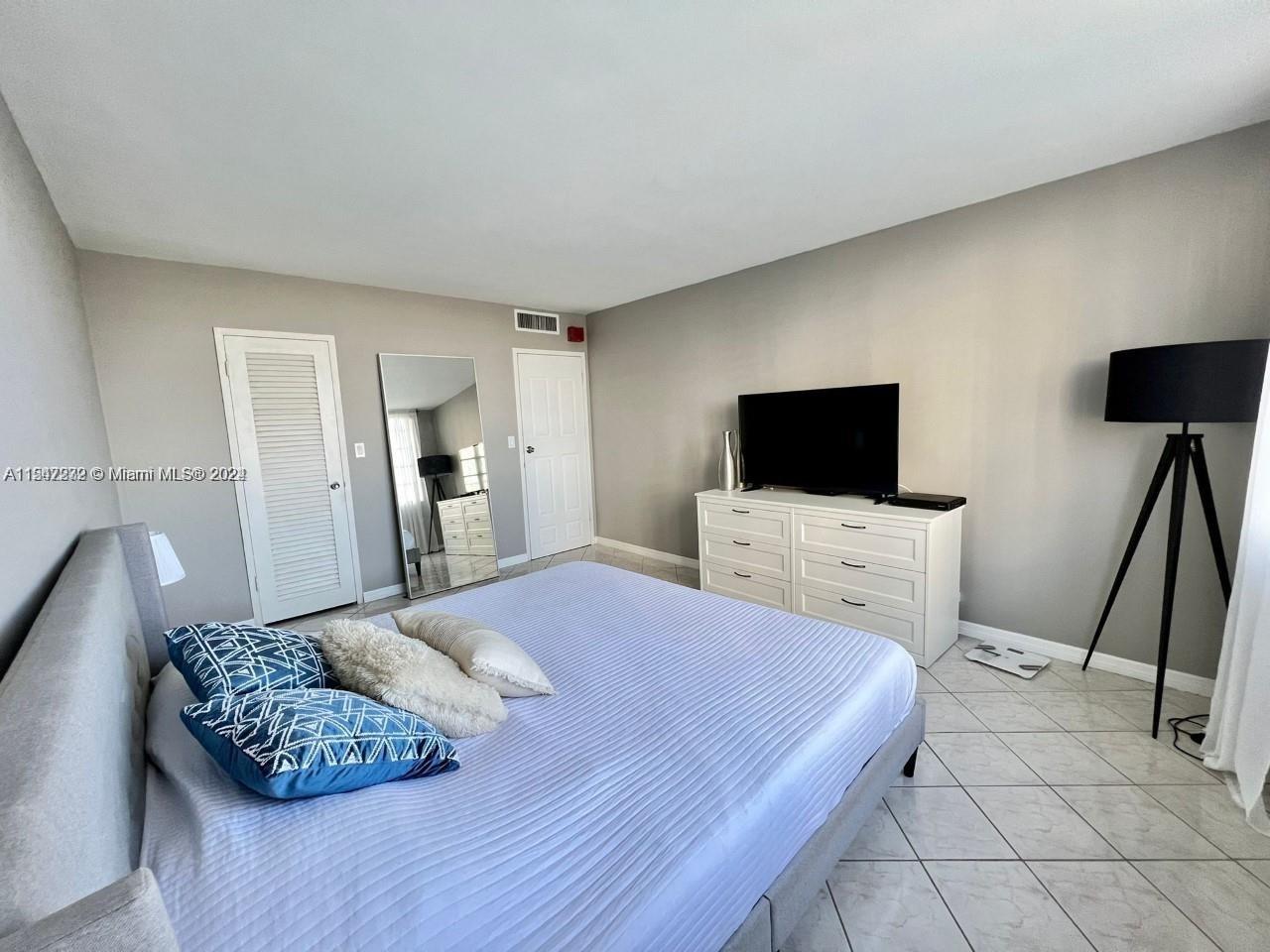 1865 79th St Cswy 8G, North Bay Village, Florida 33141, 1 Bedroom Bedrooms, ,1 BathroomBathrooms,Residentiallease,For Rent,1865 79th St Cswy 8G,A11547232
