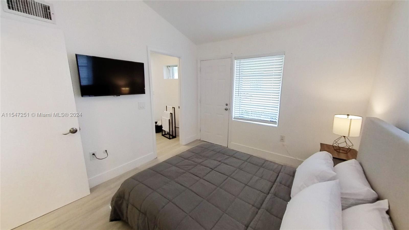 840 SW 7th St 848, Miami, Florida 33130, 1 Bedroom Bedrooms, ,1 BathroomBathrooms,Residentiallease,For Rent,840 SW 7th St 848,A11547251