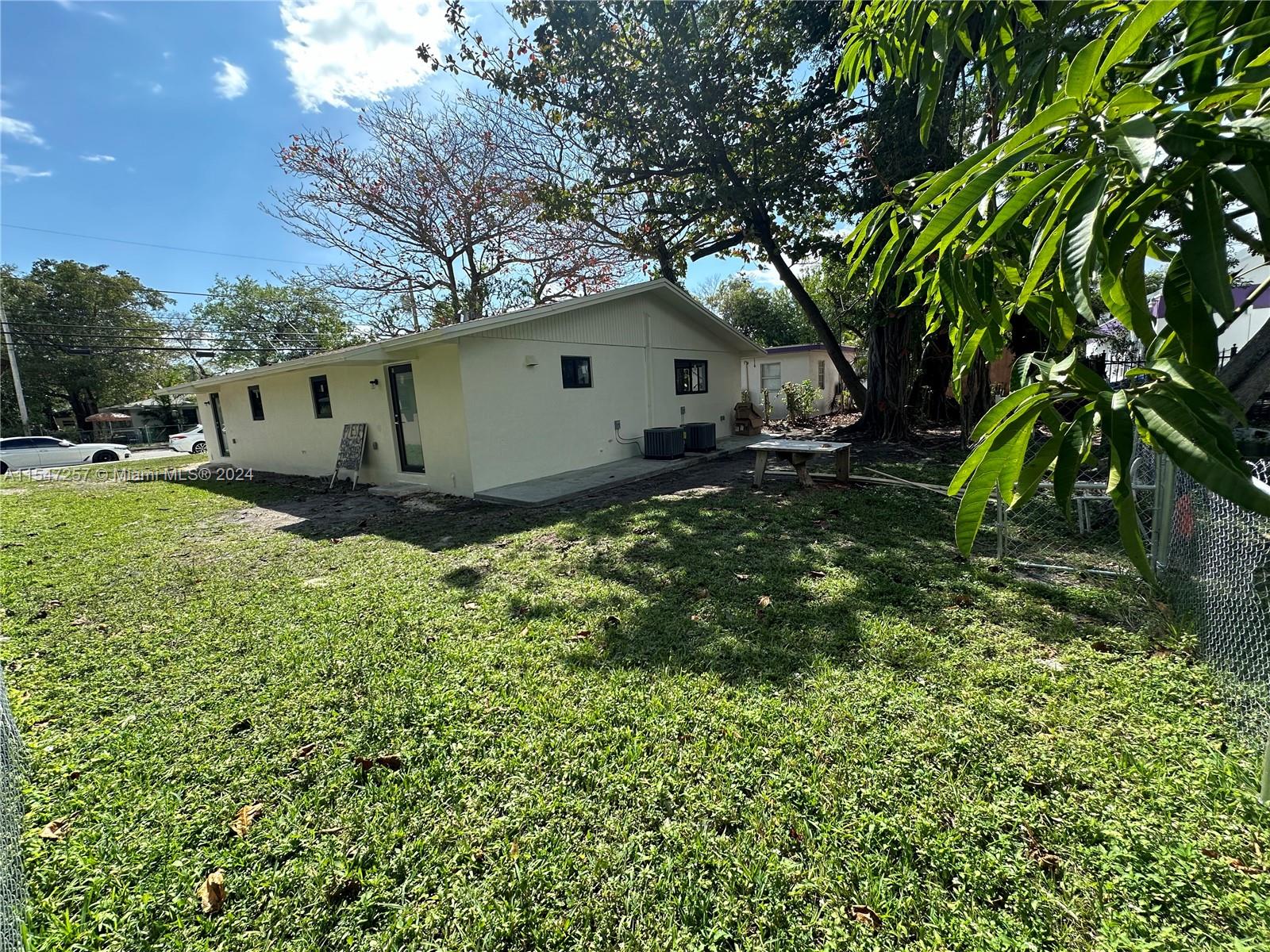 3689 William Ave 3689, Miami, Florida 33133, 2 Bedrooms Bedrooms, ,1 BathroomBathrooms,Residentiallease,For Rent,3689 William Ave 3689,A11547257