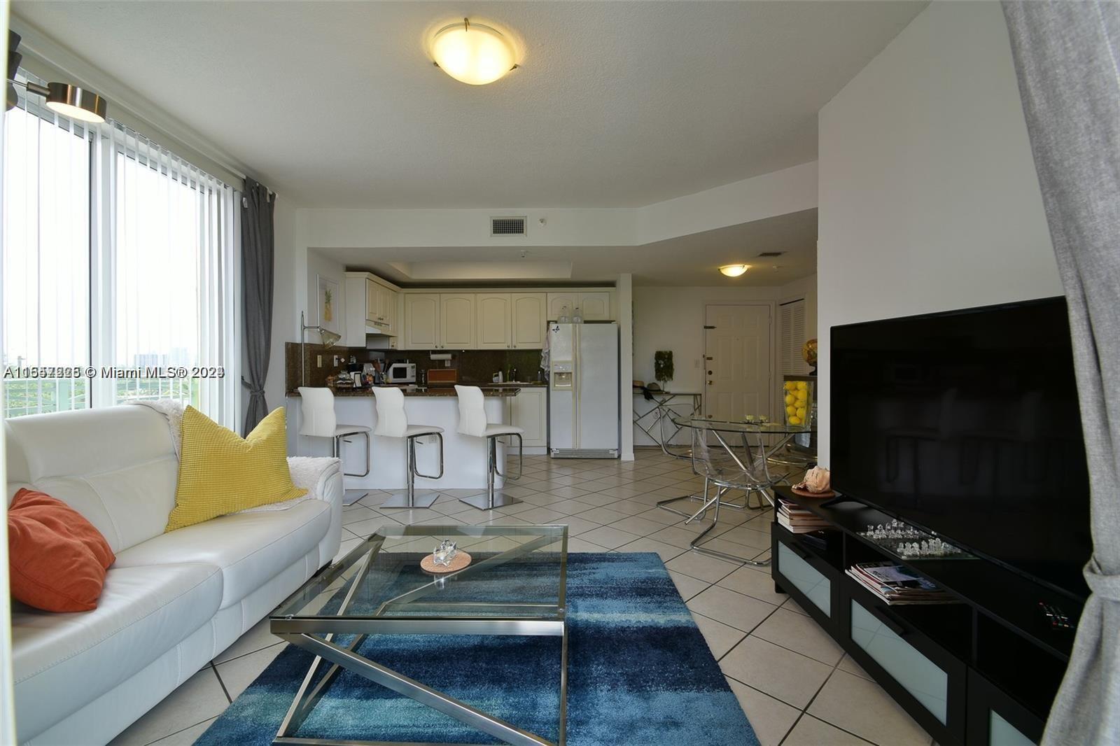 Miami, Florida 33145, 1 Bedroom Bedrooms, ,1 BathroomBathrooms,Residentiallease,For Rent,A11547225