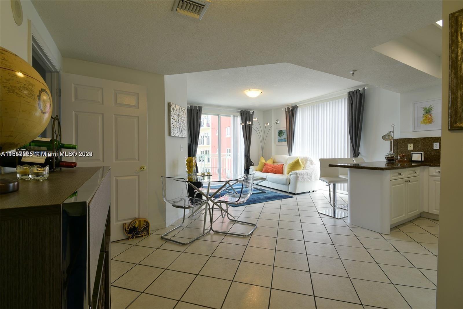 Miami, Florida 33145, 1 Bedroom Bedrooms, ,1 BathroomBathrooms,Residentiallease,For Rent,A11547225