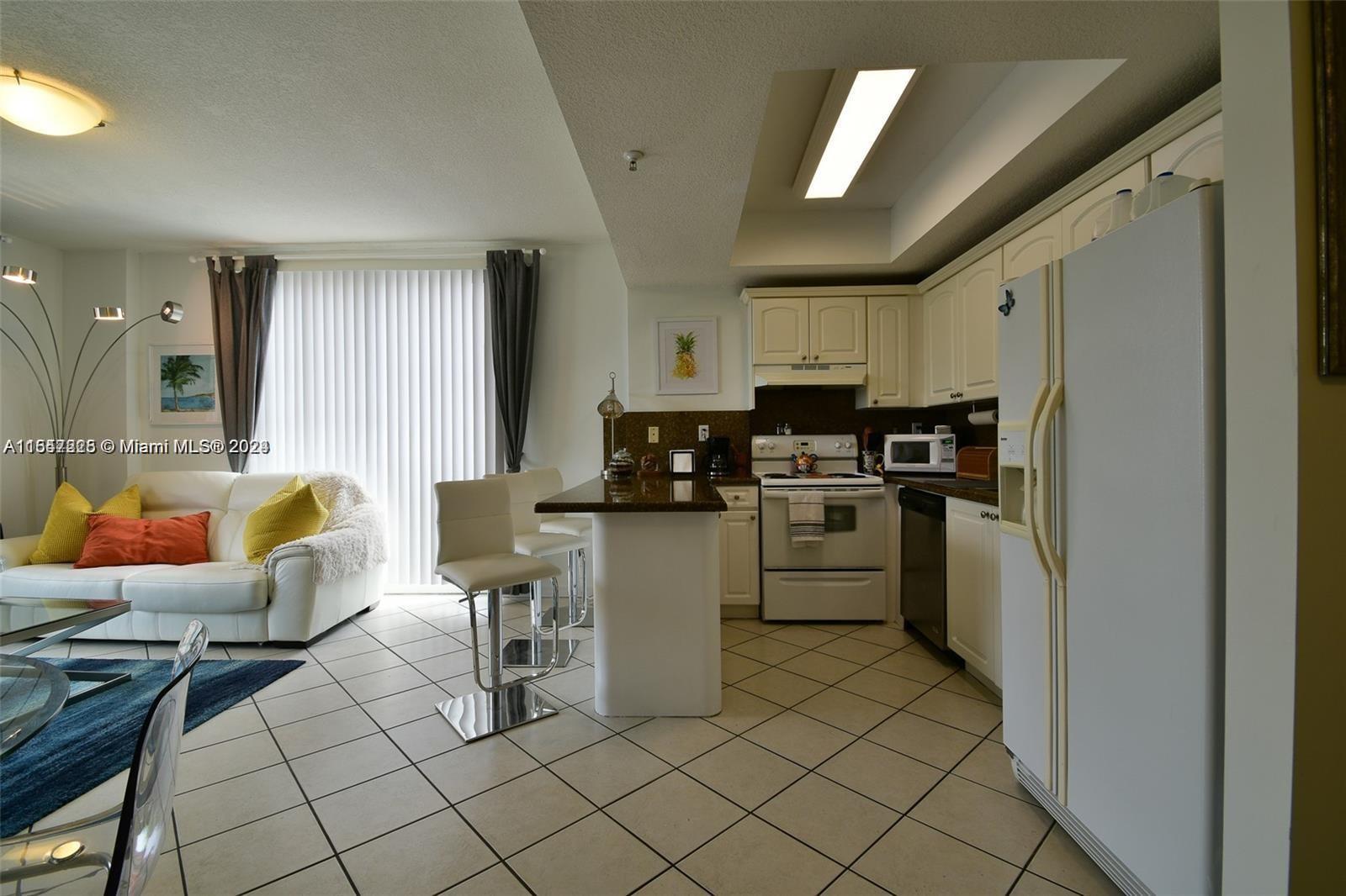 Miami, Florida 33145, 1 Bedroom Bedrooms, ,1 BathroomBathrooms,Residentiallease,For Rent,A11547225