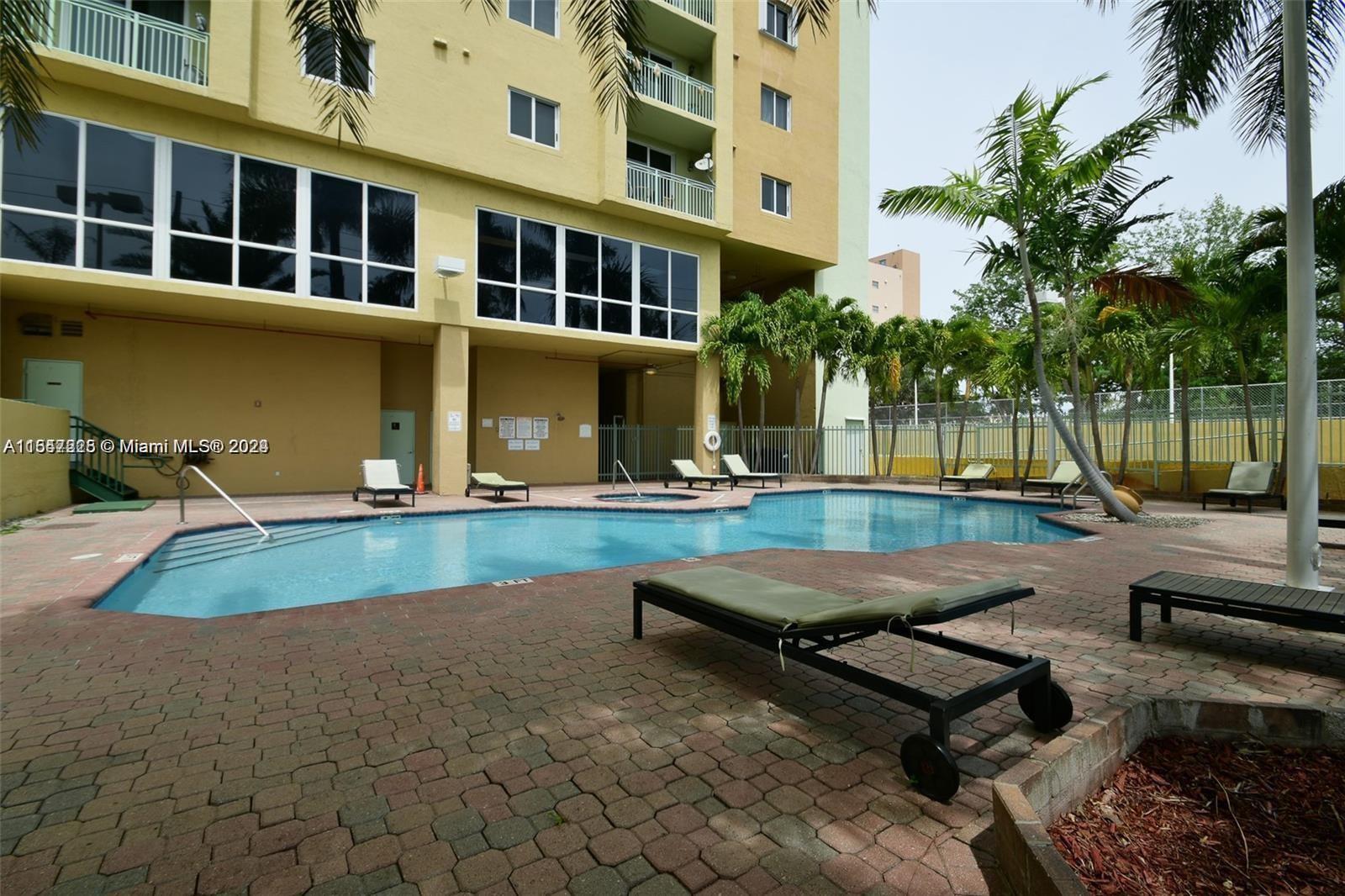 Miami, Florida 33145, 1 Bedroom Bedrooms, ,1 BathroomBathrooms,Residentiallease,For Rent,A11547225