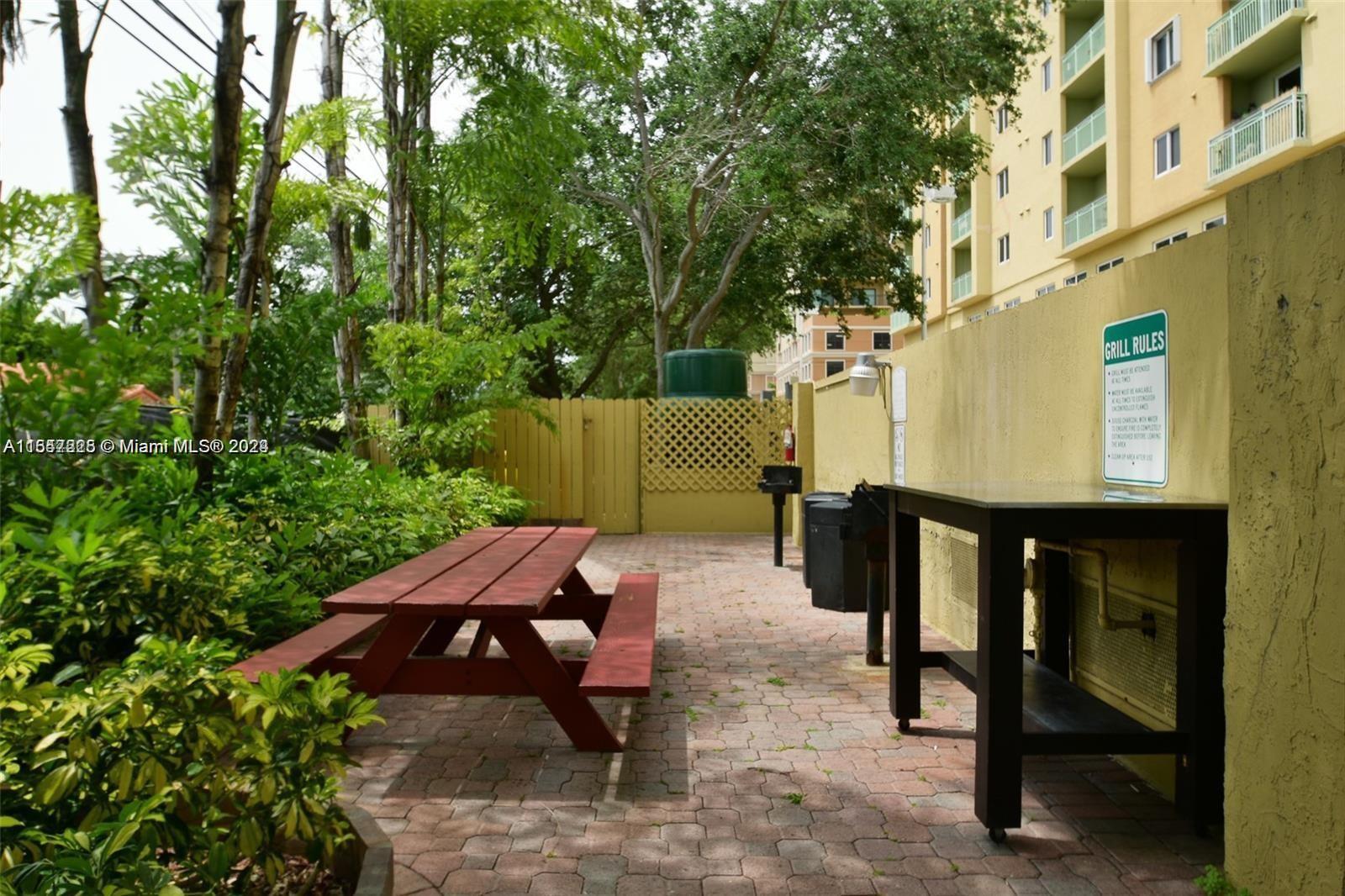 Miami, Florida 33145, 1 Bedroom Bedrooms, ,1 BathroomBathrooms,Residentiallease,For Rent,A11547225