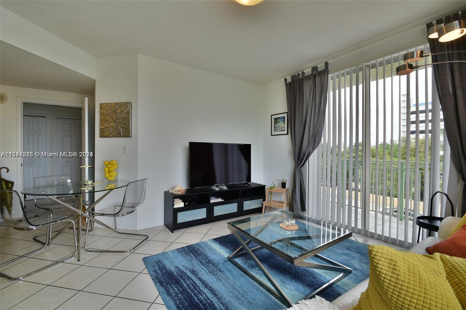 Miami, Florida 33145, 1 Bedroom Bedrooms, ,1 BathroomBathrooms,Residentiallease,For Rent,A11547225