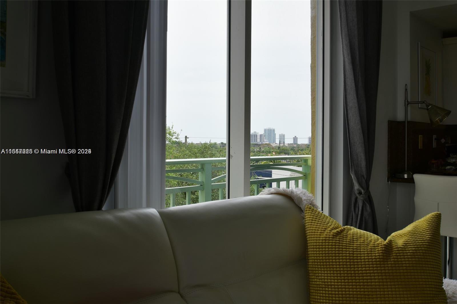 Miami, Florida 33145, 1 Bedroom Bedrooms, ,1 BathroomBathrooms,Residentiallease,For Rent,A11547225