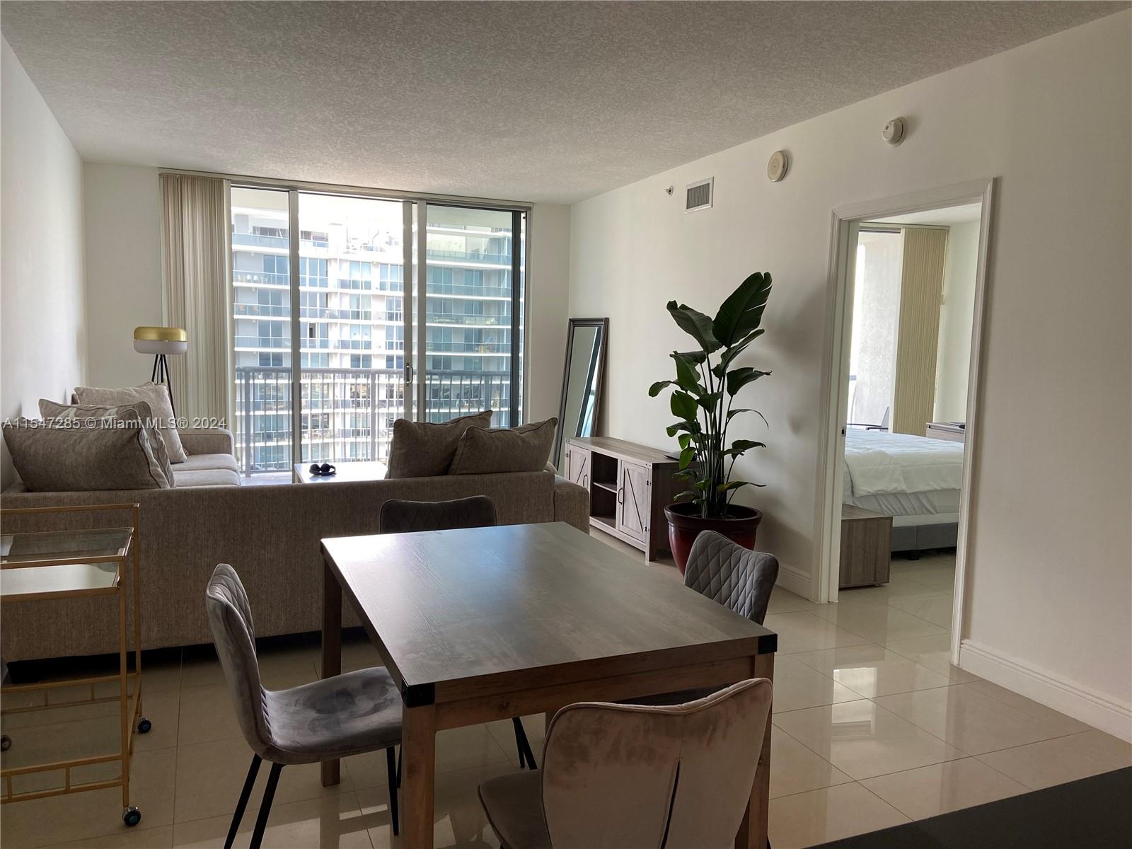 1750 N Bayshore Dr 5305, Miami, Florida 33132, 1 Bedroom Bedrooms, ,1 BathroomBathrooms,Residentiallease,For Rent,1750 N Bayshore Dr 5305,A11547285