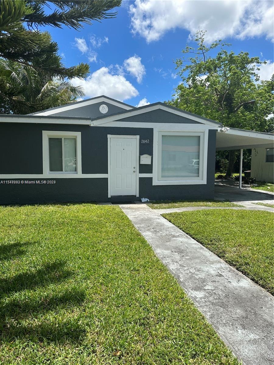 2842 Washington St 2, Hollywood, Florida 33020, 2 Bedrooms Bedrooms, ,1 BathroomBathrooms,Residentiallease,For Rent,2842 Washington St 2,A11547283