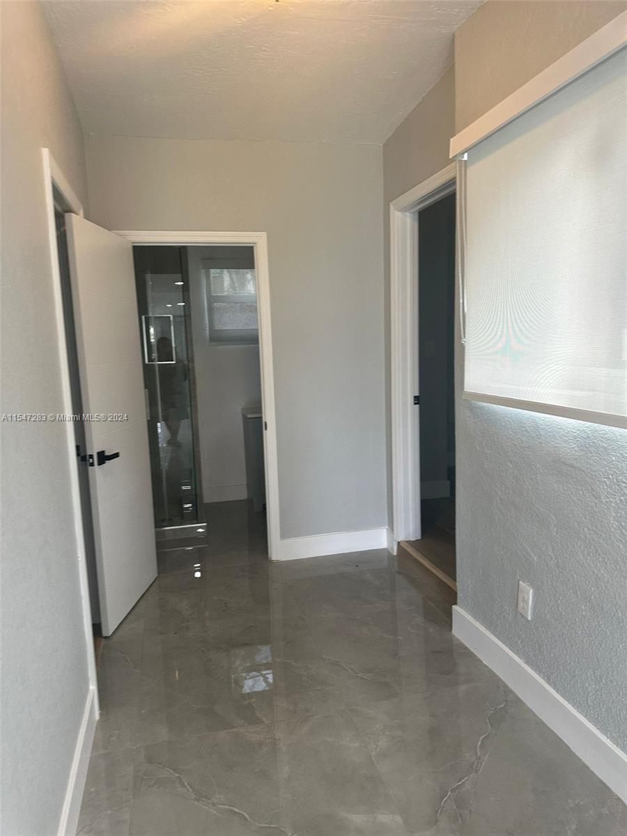 2842 Washington St 2, Hollywood, Florida 33020, 2 Bedrooms Bedrooms, ,1 BathroomBathrooms,Residentiallease,For Rent,2842 Washington St 2,A11547283
