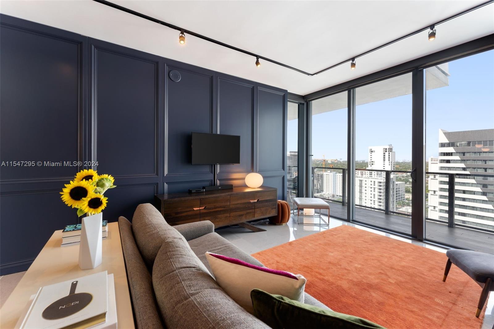 88 SW 7th St 1708, Miami, Florida 33130, 1 Bedroom Bedrooms, ,1 BathroomBathrooms,Residentiallease,For Rent,88 SW 7th St 1708,A11547295
