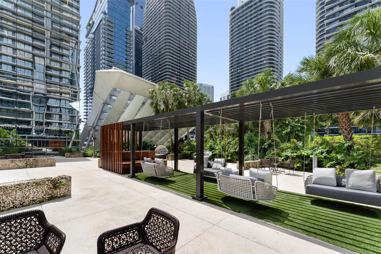 88 SW 7th St 1708, Miami, Florida 33130, 1 Bedroom Bedrooms, ,1 BathroomBathrooms,Residentiallease,For Rent,88 SW 7th St 1708,A11547295