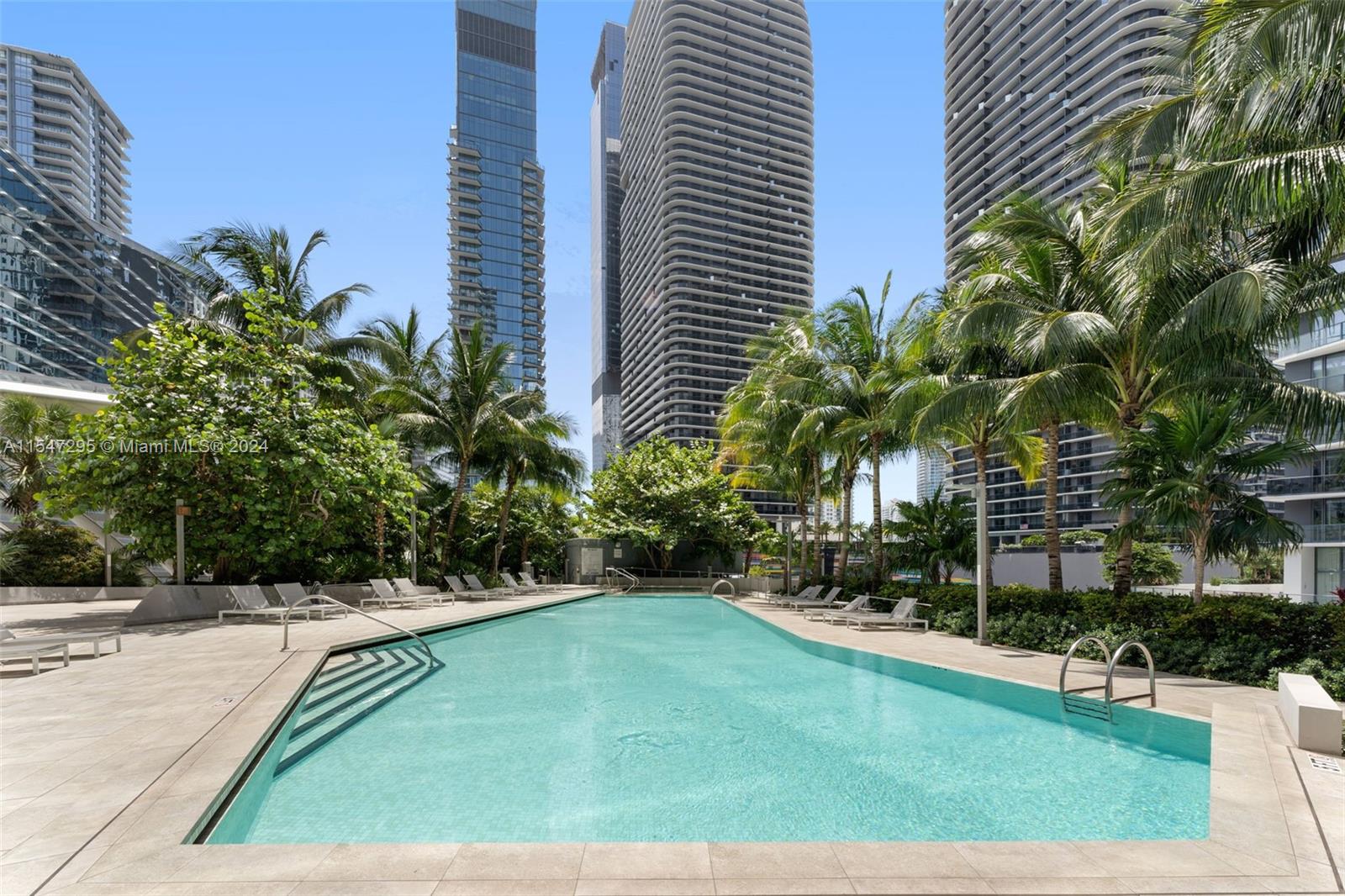 88 SW 7th St 1708, Miami, Florida 33130, 1 Bedroom Bedrooms, ,1 BathroomBathrooms,Residentiallease,For Rent,88 SW 7th St 1708,A11547295