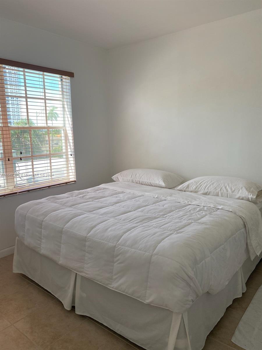 1523 West Ave 302, Miami Beach, Florida 33139, 1 Bedroom Bedrooms, ,1 BathroomBathrooms,Residential,For Sale,1523 West Ave 302,A11547301
