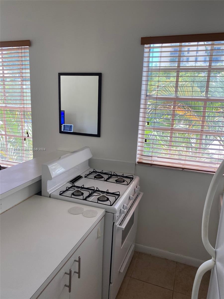 1523 West Ave 302, Miami Beach, Florida 33139, 1 Bedroom Bedrooms, ,1 BathroomBathrooms,Residential,For Sale,1523 West Ave 302,A11547301