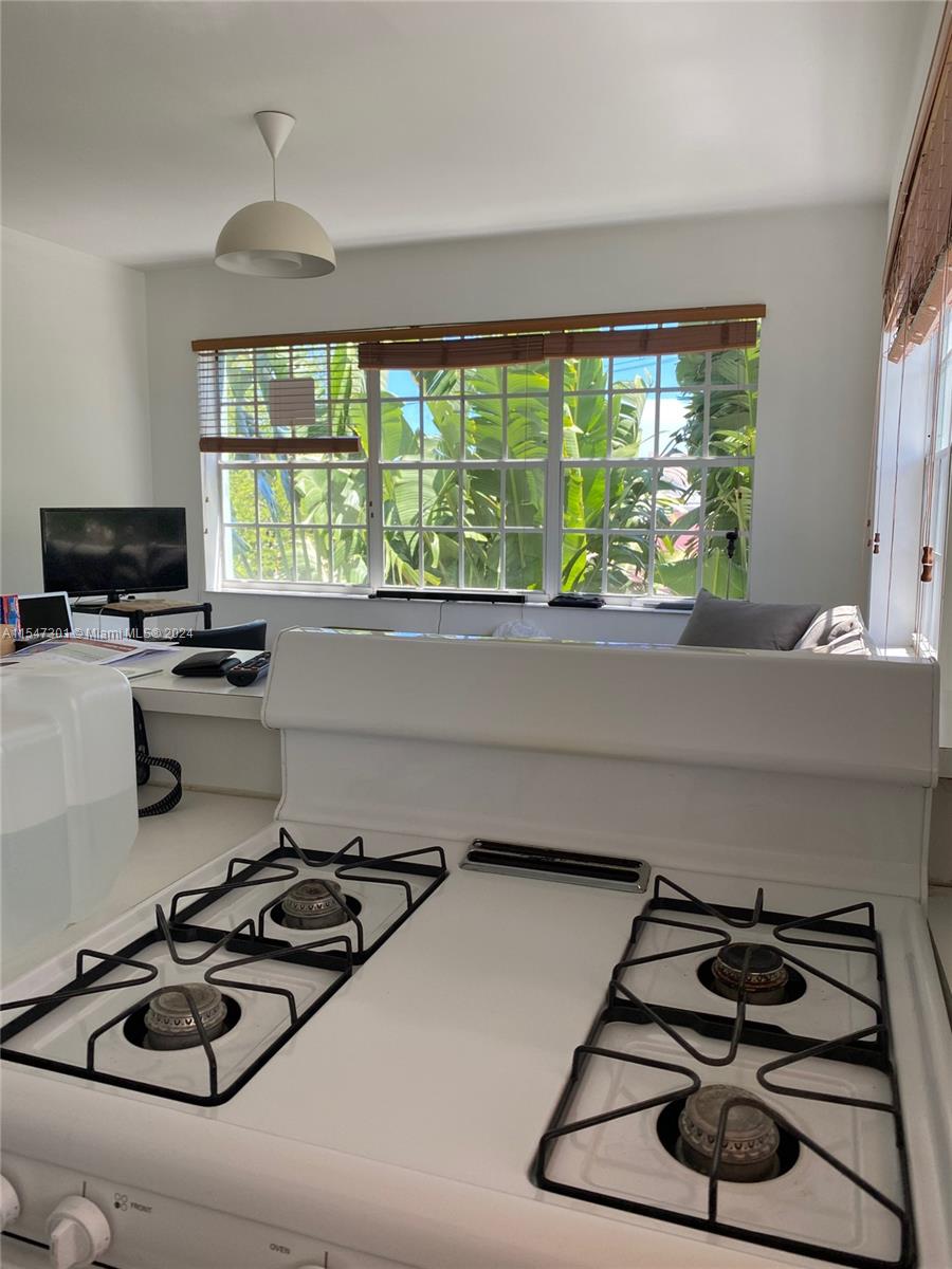 1523 West Ave 302, Miami Beach, Florida 33139, 1 Bedroom Bedrooms, ,1 BathroomBathrooms,Residential,For Sale,1523 West Ave 302,A11547301