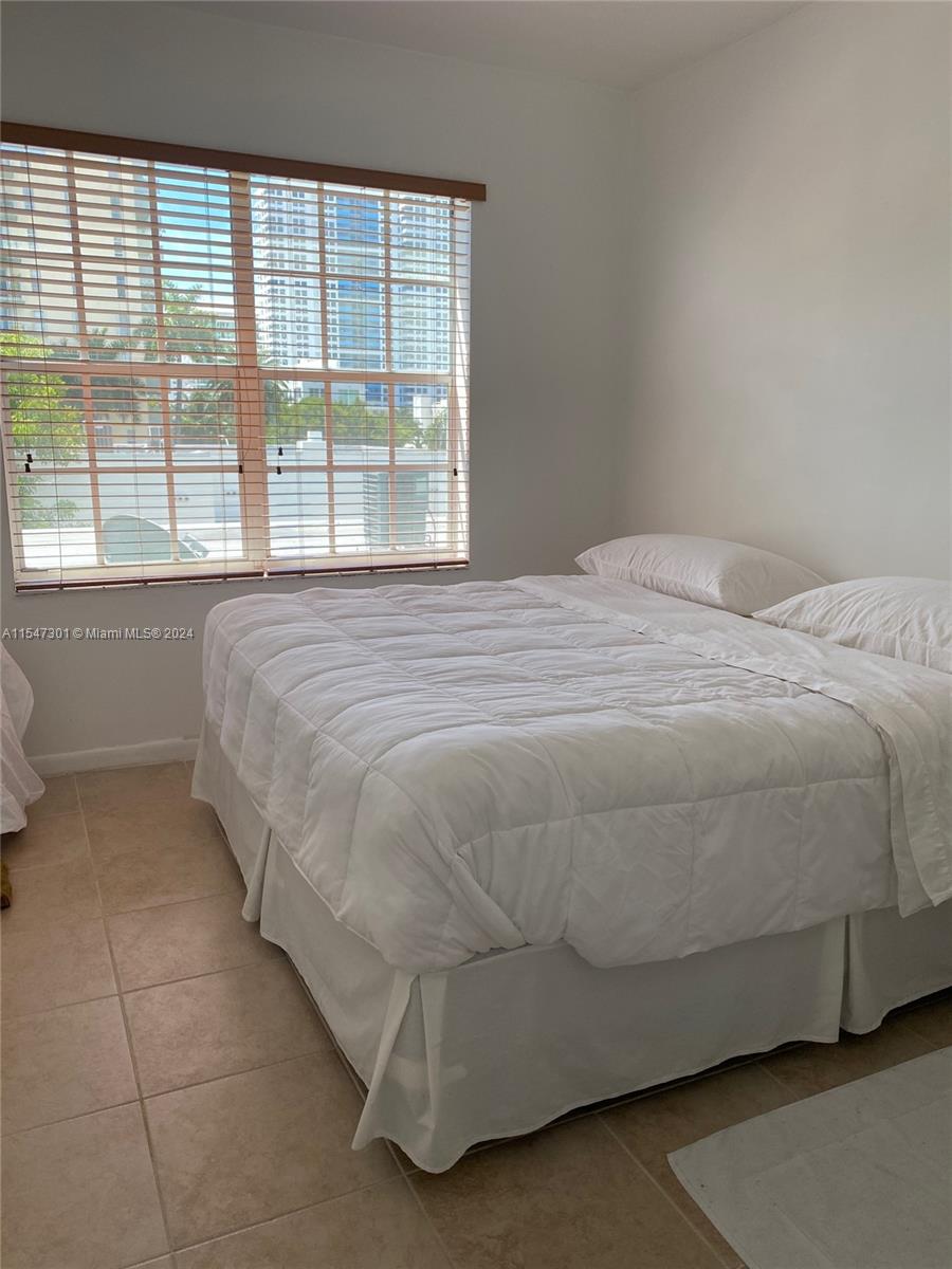 1523 West Ave 302, Miami Beach, Florida 33139, 1 Bedroom Bedrooms, ,1 BathroomBathrooms,Residential,For Sale,1523 West Ave 302,A11547301