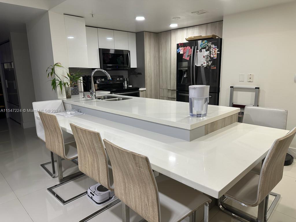 3000 Coral Way 1110, Miami, Florida 33145, 2 Bedrooms Bedrooms, ,2 BathroomsBathrooms,Residential,For Sale,3000 Coral Way 1110,A11547224