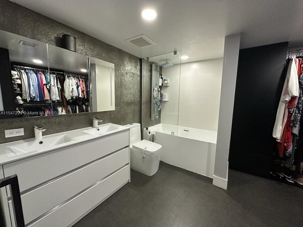 3000 Coral Way 1110, Miami, Florida 33145, 2 Bedrooms Bedrooms, ,2 BathroomsBathrooms,Residential,For Sale,3000 Coral Way 1110,A11547224