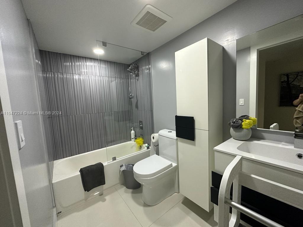 3000 Coral Way 1110, Miami, Florida 33145, 2 Bedrooms Bedrooms, ,2 BathroomsBathrooms,Residential,For Sale,3000 Coral Way 1110,A11547224