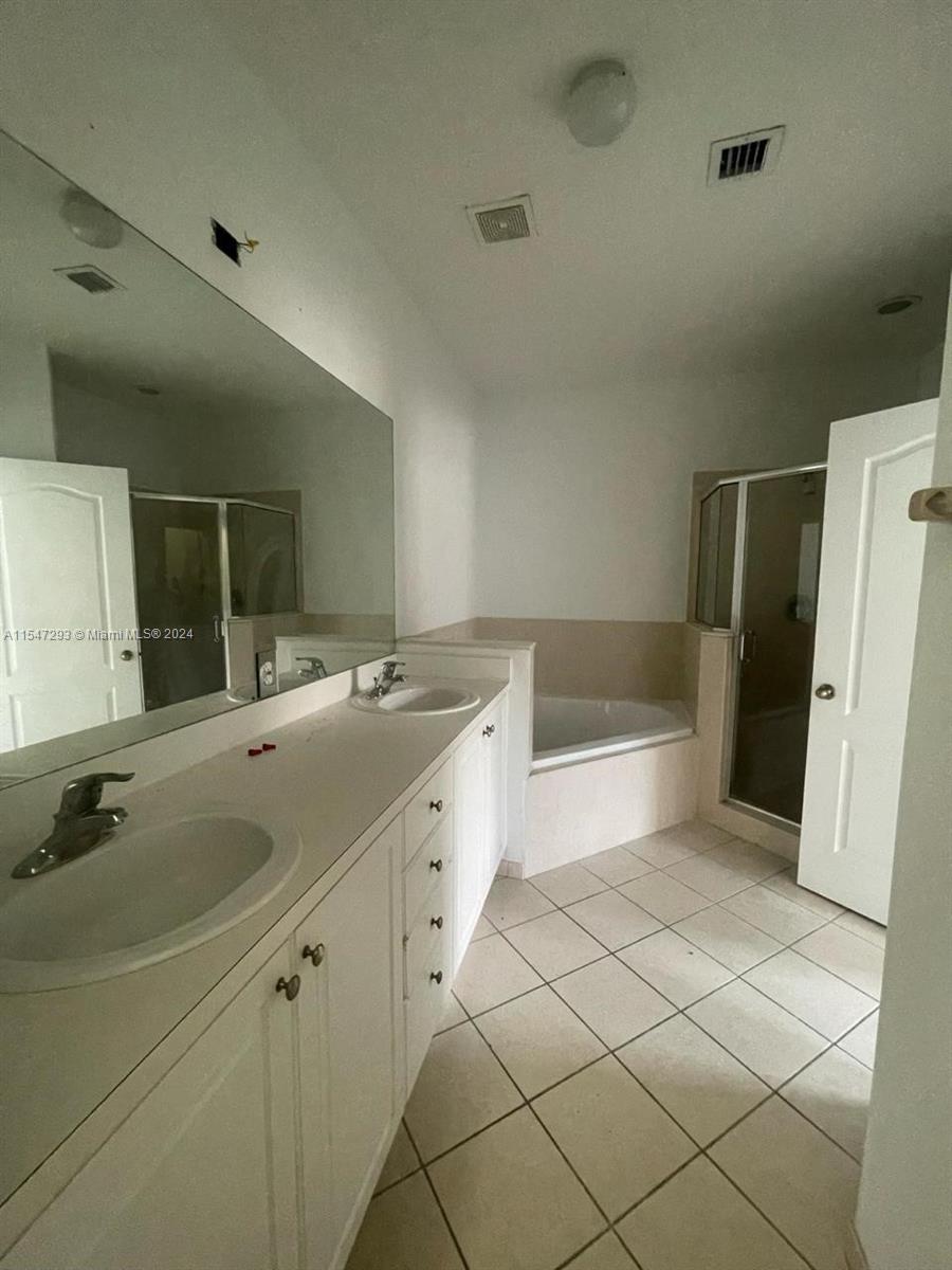 11243 SW 236th Ln, Homestead, Florida 33032, 4 Bedrooms Bedrooms, ,2 BathroomsBathrooms,Residential,For Sale,11243 SW 236th Ln,A11547293
