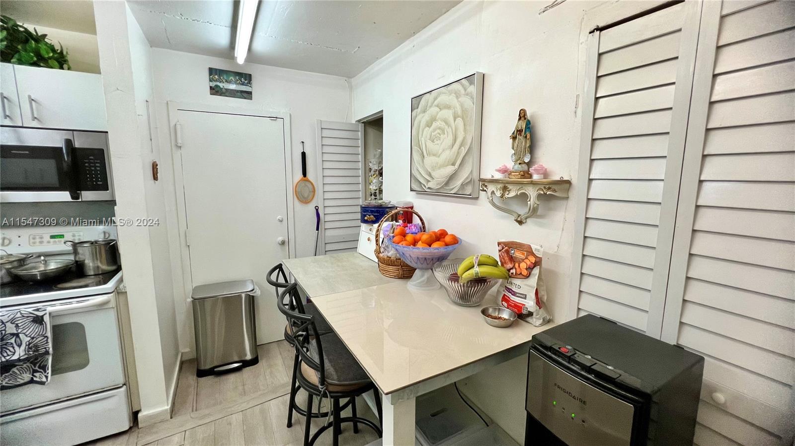 6901 SW 147th Ave 2E, Miami, Florida 33193, 3 Bedrooms Bedrooms, ,2 BathroomsBathrooms,Residential,For Sale,6901 SW 147th Ave 2E,A11547309