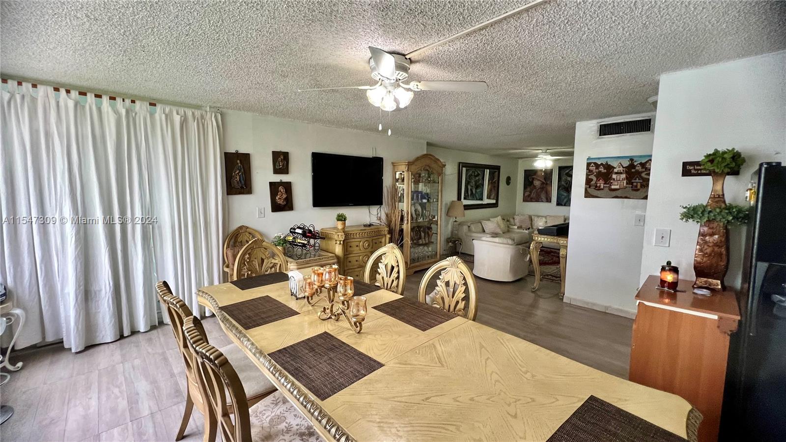 6901 SW 147th Ave 2E, Miami, Florida 33193, 3 Bedrooms Bedrooms, ,2 BathroomsBathrooms,Residential,For Sale,6901 SW 147th Ave 2E,A11547309