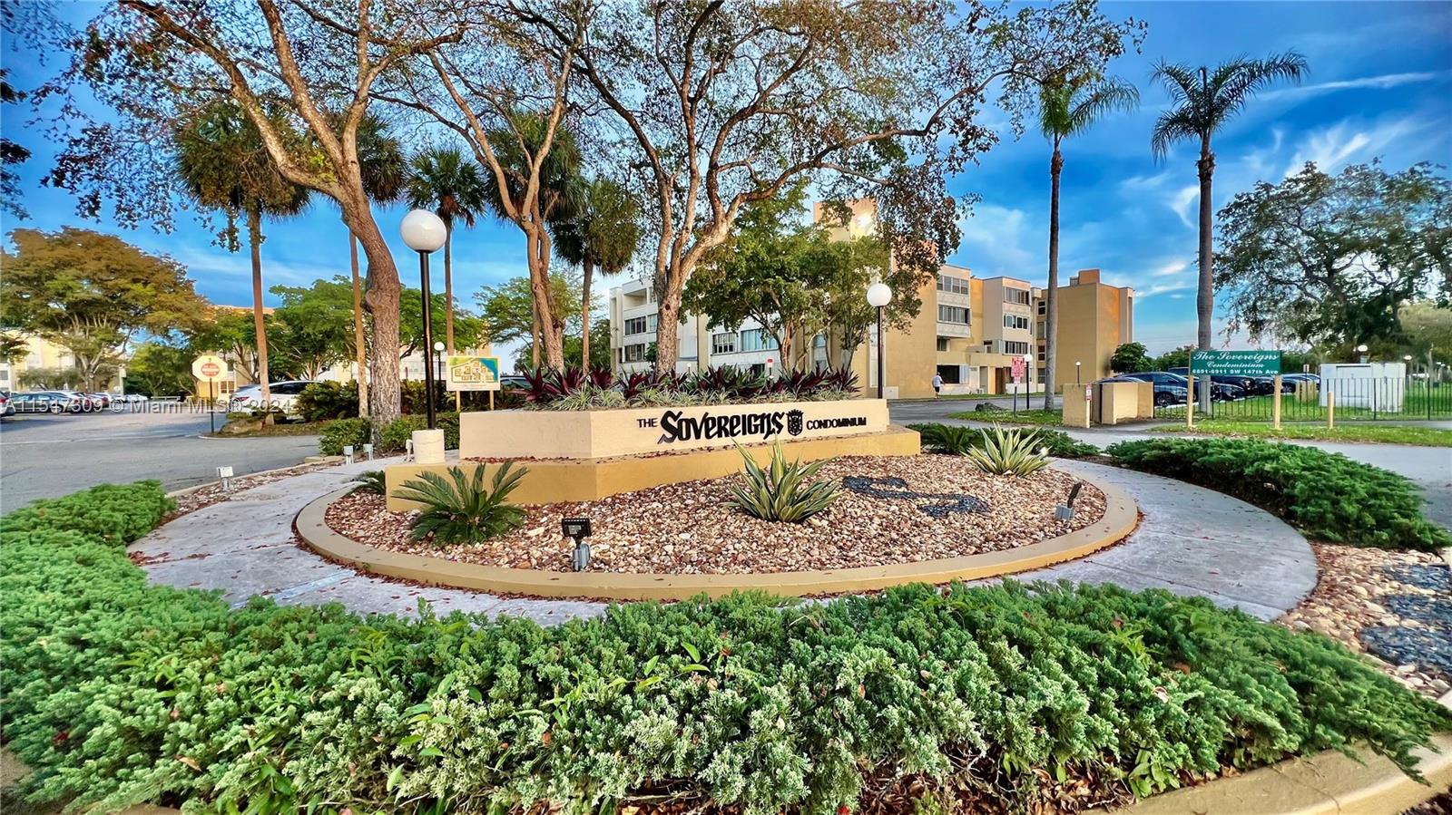 6901 SW 147th Ave 2E, Miami, Florida 33193, 3 Bedrooms Bedrooms, ,2 BathroomsBathrooms,Residential,For Sale,6901 SW 147th Ave 2E,A11547309