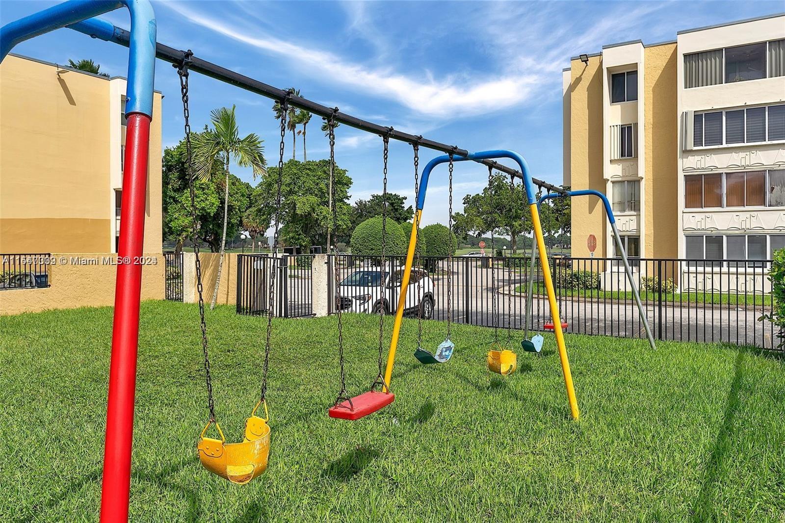 6901 SW 147th Ave 2E, Miami, Florida 33193, 3 Bedrooms Bedrooms, ,2 BathroomsBathrooms,Residential,For Sale,6901 SW 147th Ave 2E,A11547309