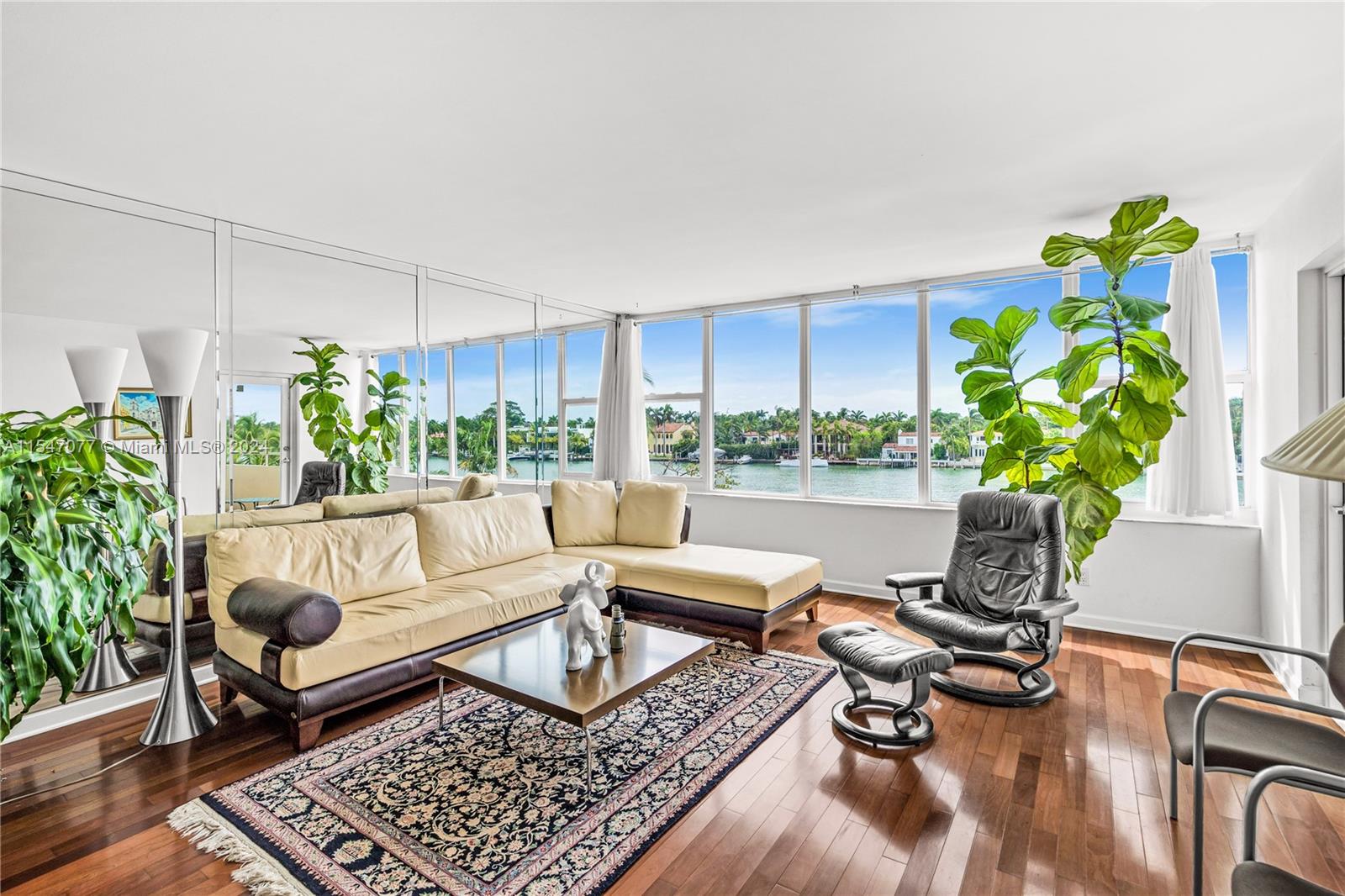 5600 Collins Ave 4S, Miami Beach, Florida 33140, 2 Bedrooms Bedrooms, ,2 BathroomsBathrooms,Residential,For Sale,5600 Collins Ave 4S,A11547077