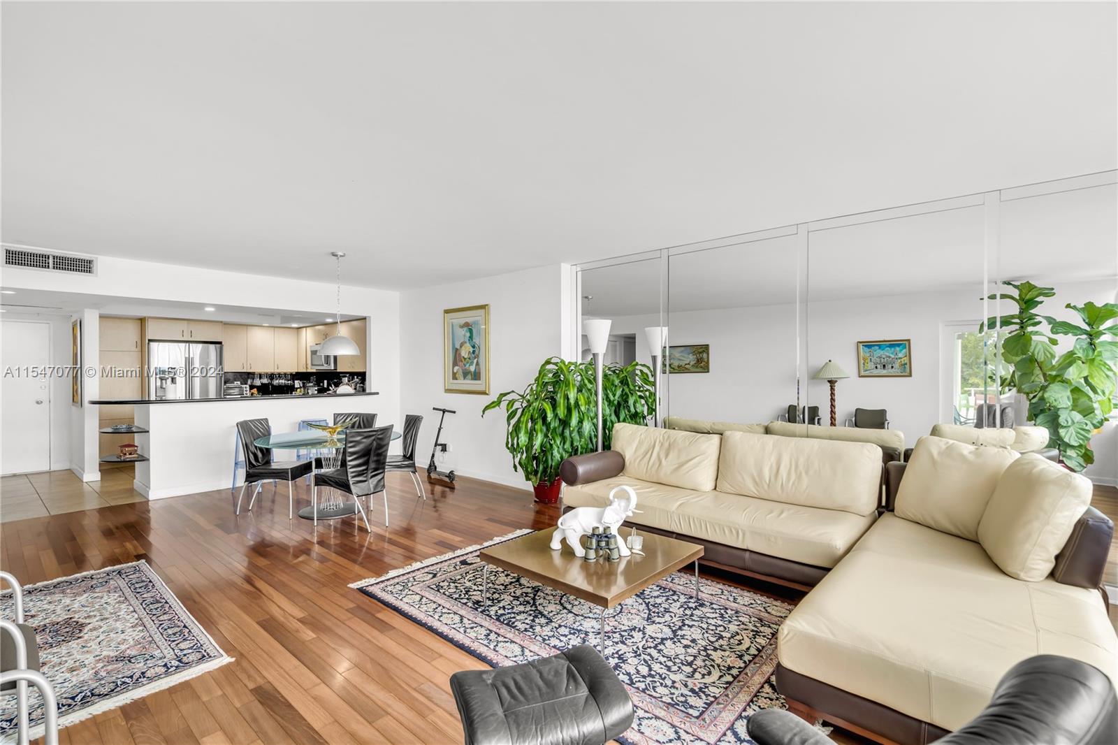 5600 Collins Ave 4S, Miami Beach, Florida 33140, 2 Bedrooms Bedrooms, ,2 BathroomsBathrooms,Residential,For Sale,5600 Collins Ave 4S,A11547077