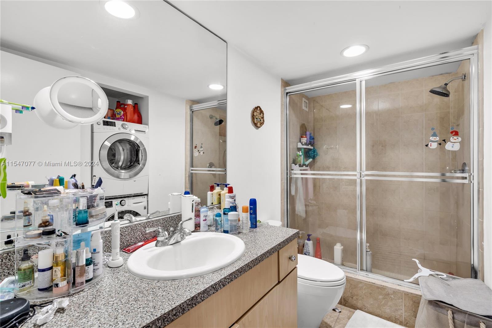 5600 Collins Ave 4S, Miami Beach, Florida 33140, 2 Bedrooms Bedrooms, ,2 BathroomsBathrooms,Residential,For Sale,5600 Collins Ave 4S,A11547077