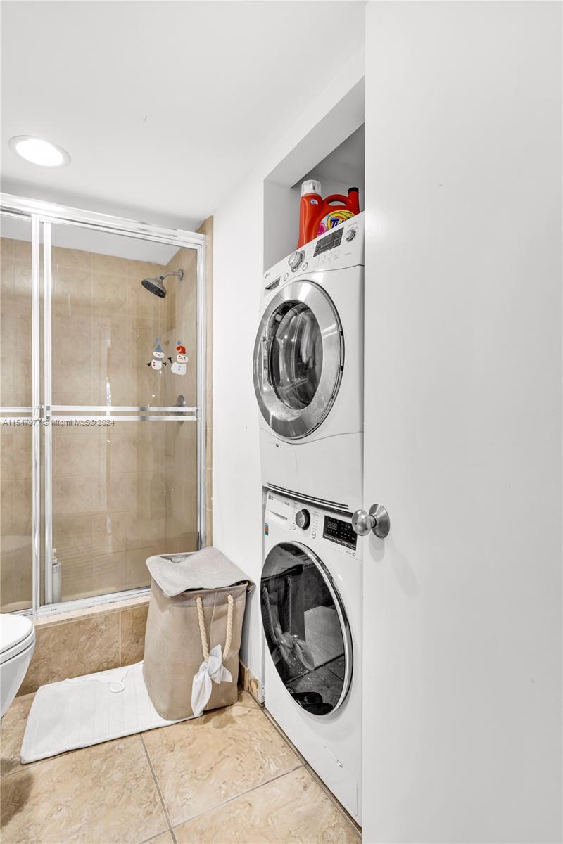 5600 Collins Ave 4S, Miami Beach, Florida 33140, 2 Bedrooms Bedrooms, ,2 BathroomsBathrooms,Residential,For Sale,5600 Collins Ave 4S,A11547077